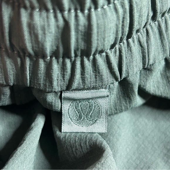 Lululemon Bowline 6" Shorts Ripstop Green Casual 4 Way Stretch - Picture 4 of 7